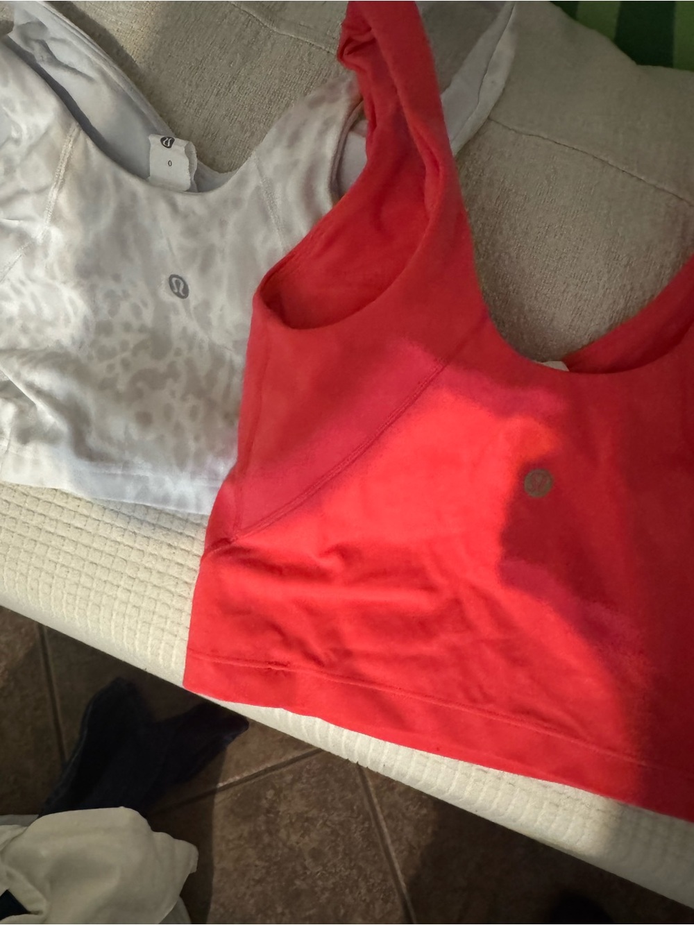 lululemon athletica Women’s  Sports top